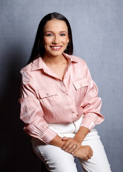 Mirelly Leal